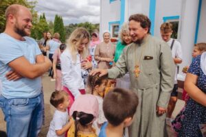 Встреча настоятеля храма Рождества Пресвятой Богородицы в с. Тимашово протоиерея Антония с прихожанами