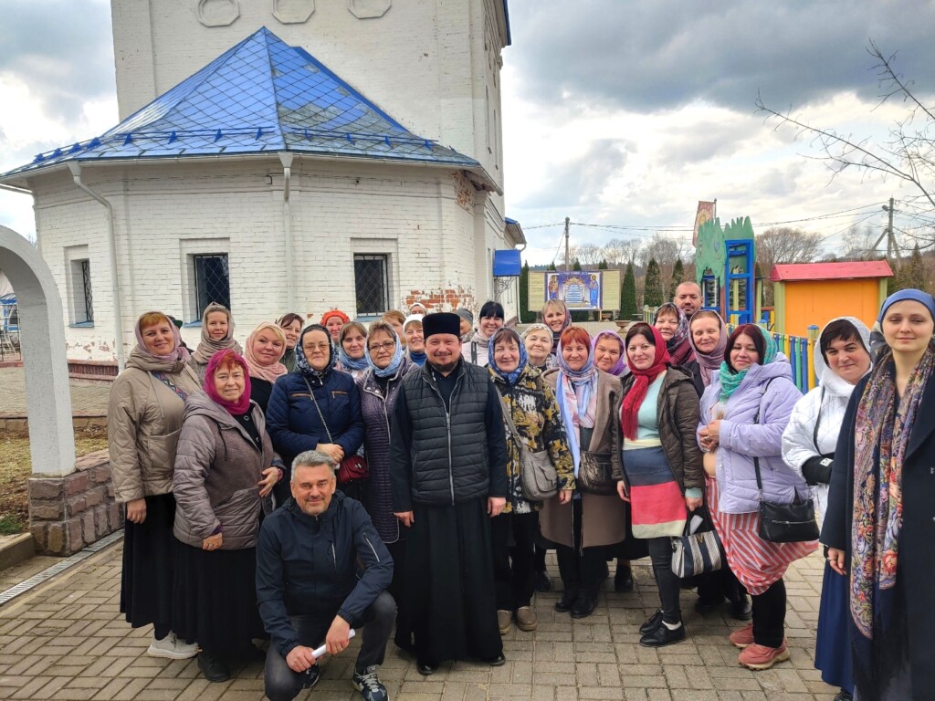 В гостях в нашем приходе побывали паломники из московских храмов