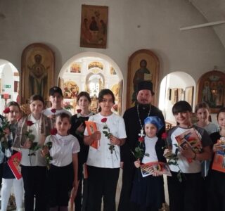 На Светлой седмице храм посетили ученики 4 класса Кривской общеобразовательной школы